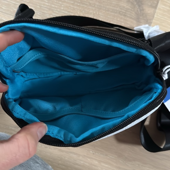 Zion Sling Bag Rareform - Picture 5 of 7